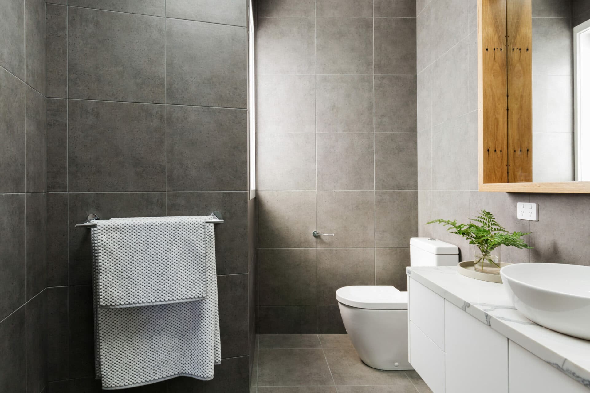 Complete kitchen tiling project with splashbacks in Sydney by Master Tiling Services - Project 19